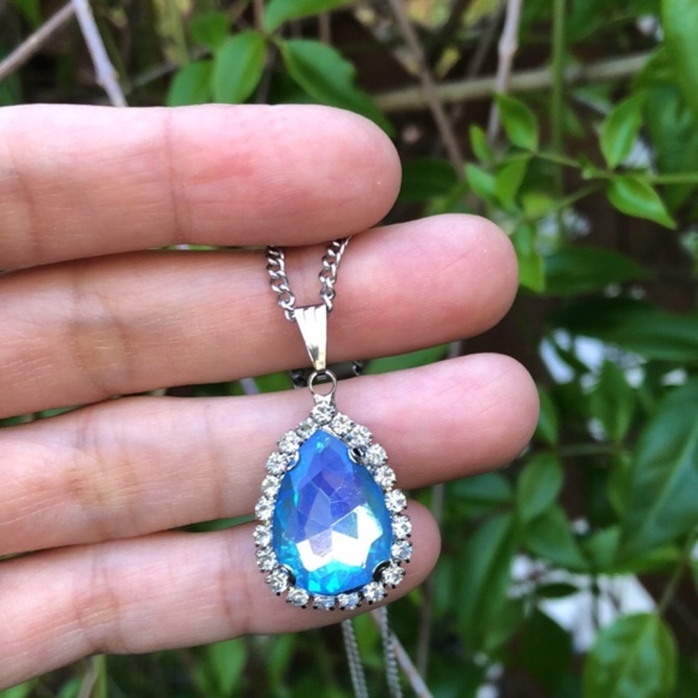 Light Sapphire AB Crystal Halo Necklace - Picture 11 of 12